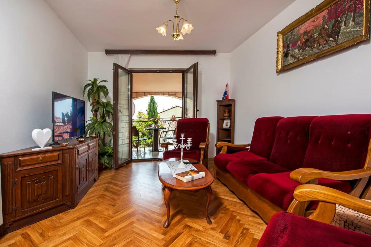 Apartment Valentina โรวีน ภายนอก รูปภาพ