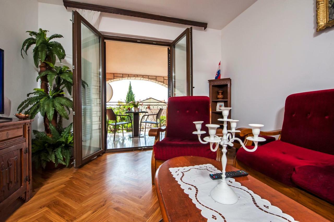 Apartment Valentina โรวีน ภายนอก รูปภาพ
